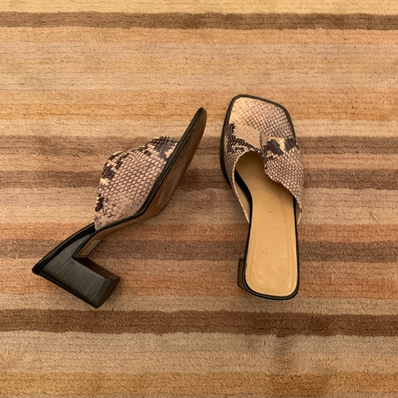 Snakeskin Pattern Block Heel Sandals - Picture 8 of 9